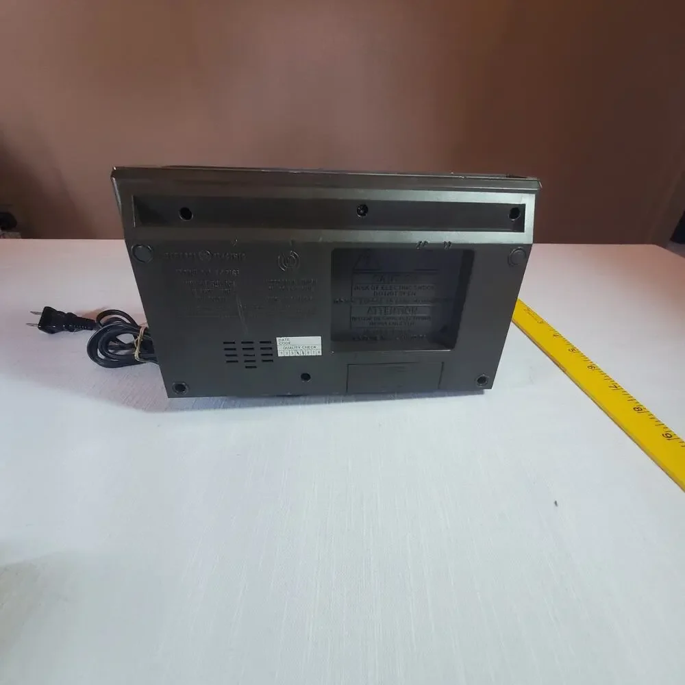 General Electric Alarm Clock Model 7-46308